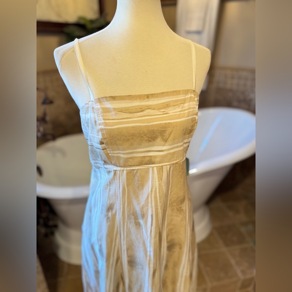 NWT CeCe Beige Striped Maxi Dress size XS - Picture 7 of 10